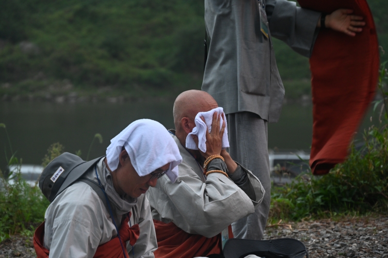 DSC_8624 아침공양 모습 (3)